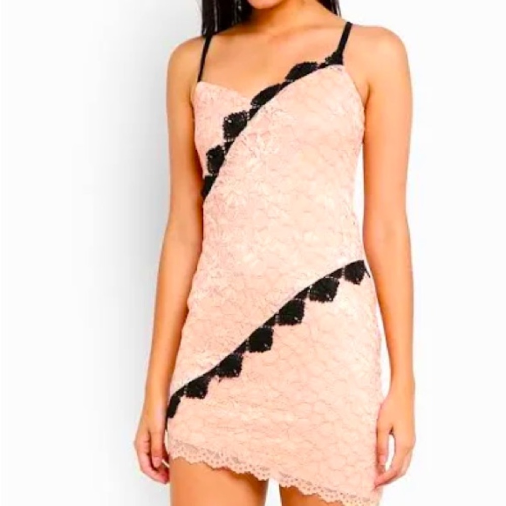 Topshop Petite Fan Lace Mini Dress - Peach/Nude